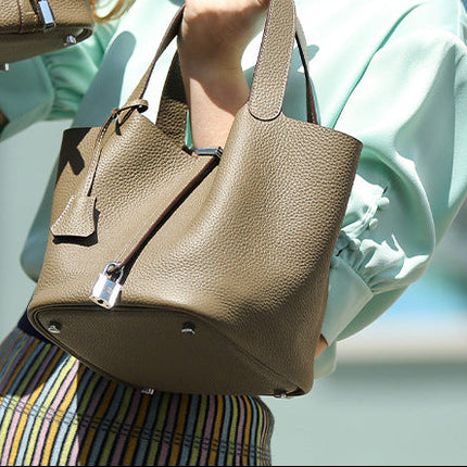 SAMA Top-Grain Cowhide Bucket Bag – Urban Minimalist (Medium)